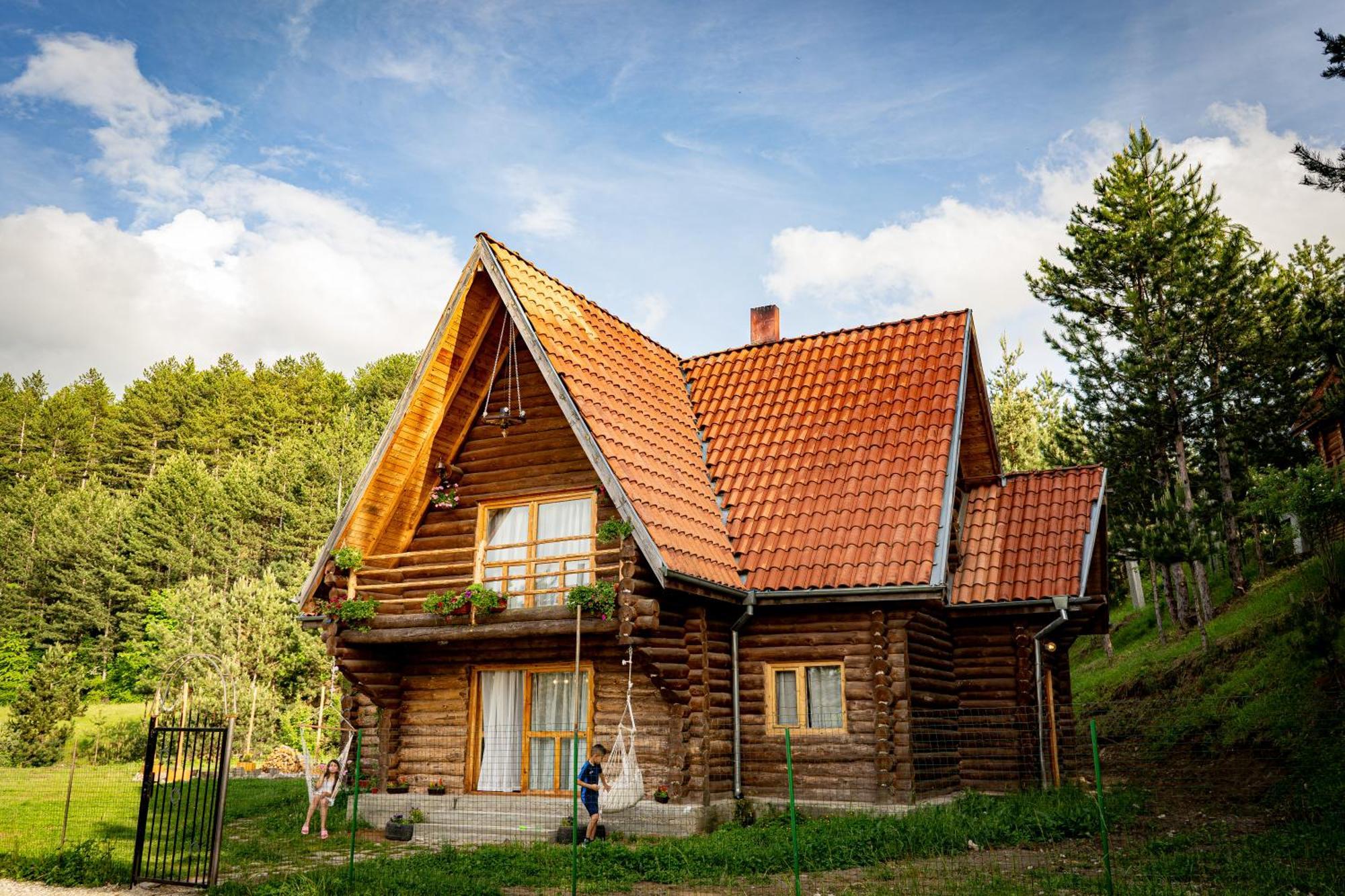 Lambievi Kolibi Villa Khakhn'ovo Екстериор снимка